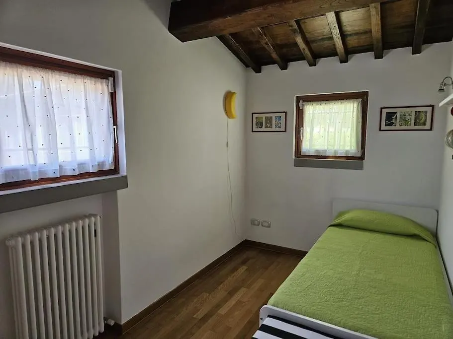 Casina Rossa Lägenhet Tavarnuzze 0*,  Italien